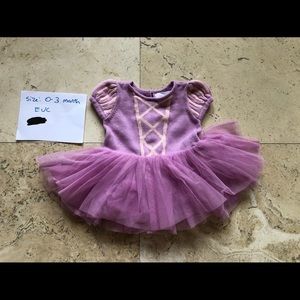 Gap Rapunzel dress size 0-3 months EUC
